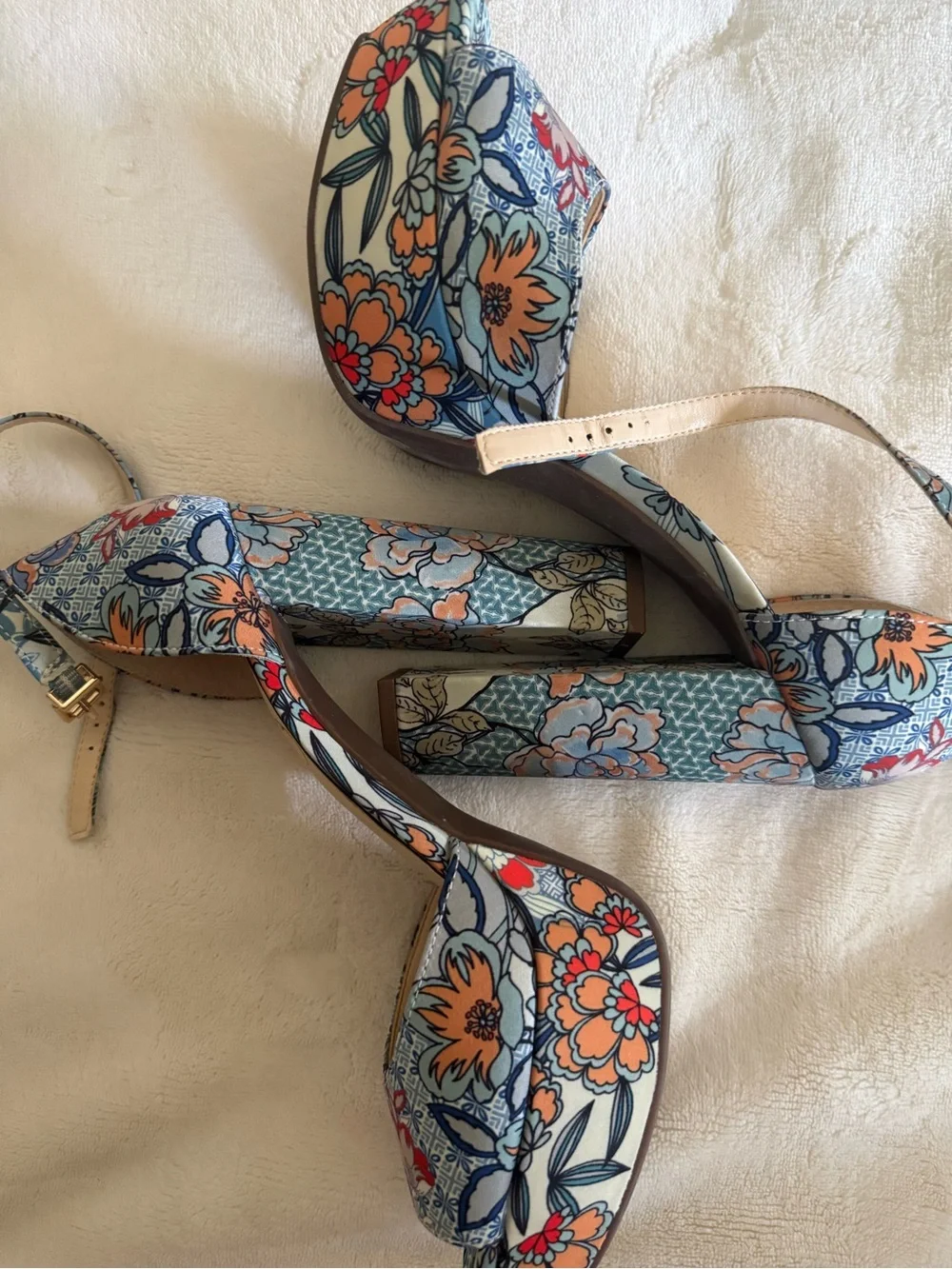 Jessica Simpson Floral Platform Sandals in Blue and Peach